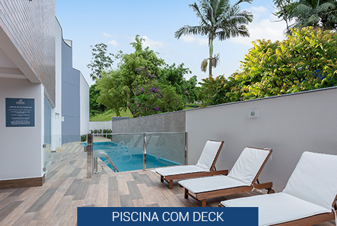 Piscina com Deck